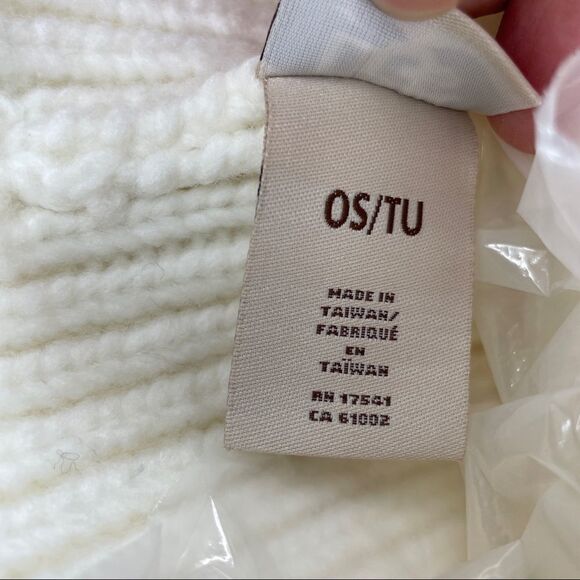 Ugg Pom Knit Wool Blend Beanie NWT main image 6